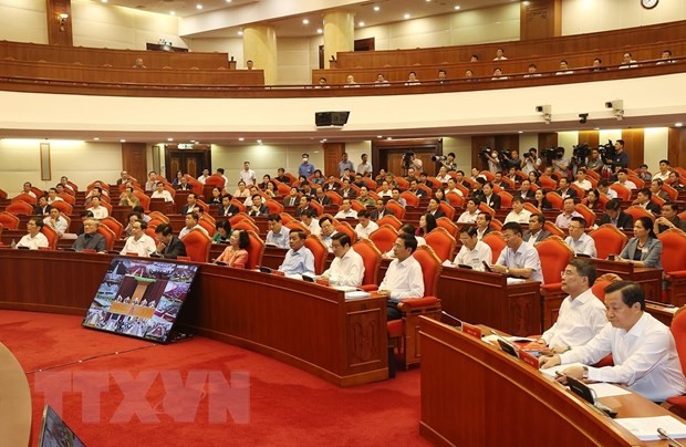 Các vị lãnh đạo Đảng, Nhà nước cùng các đại biểu dự hội nghị. Các vị lãnh đạo Đảng, Nhà nước cùng các đại biểu dự hội nghị.