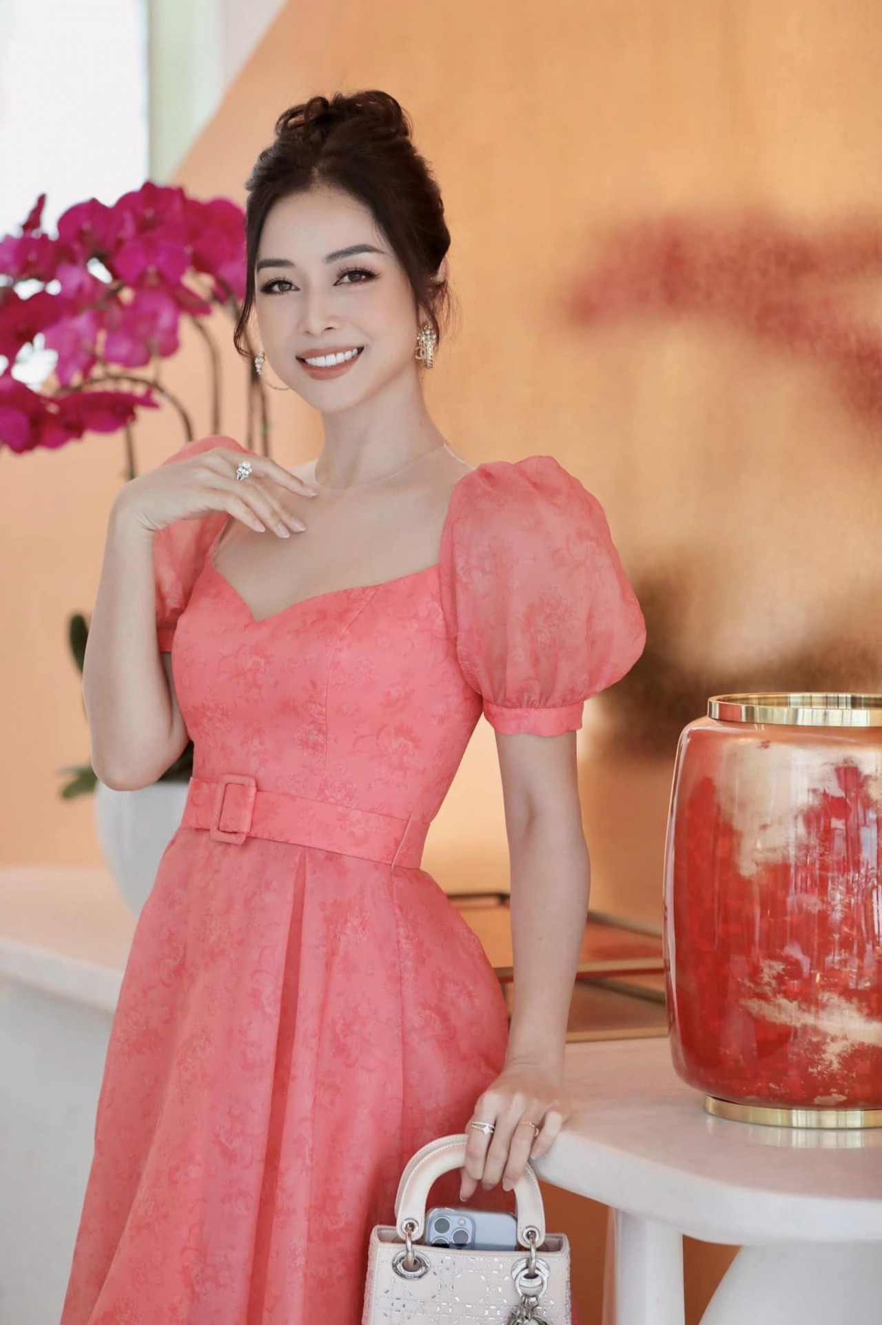 Jennifer Phạm hóa nàng thơ