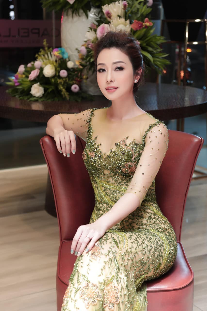 Jennifer Phạm hóa nàng thơ