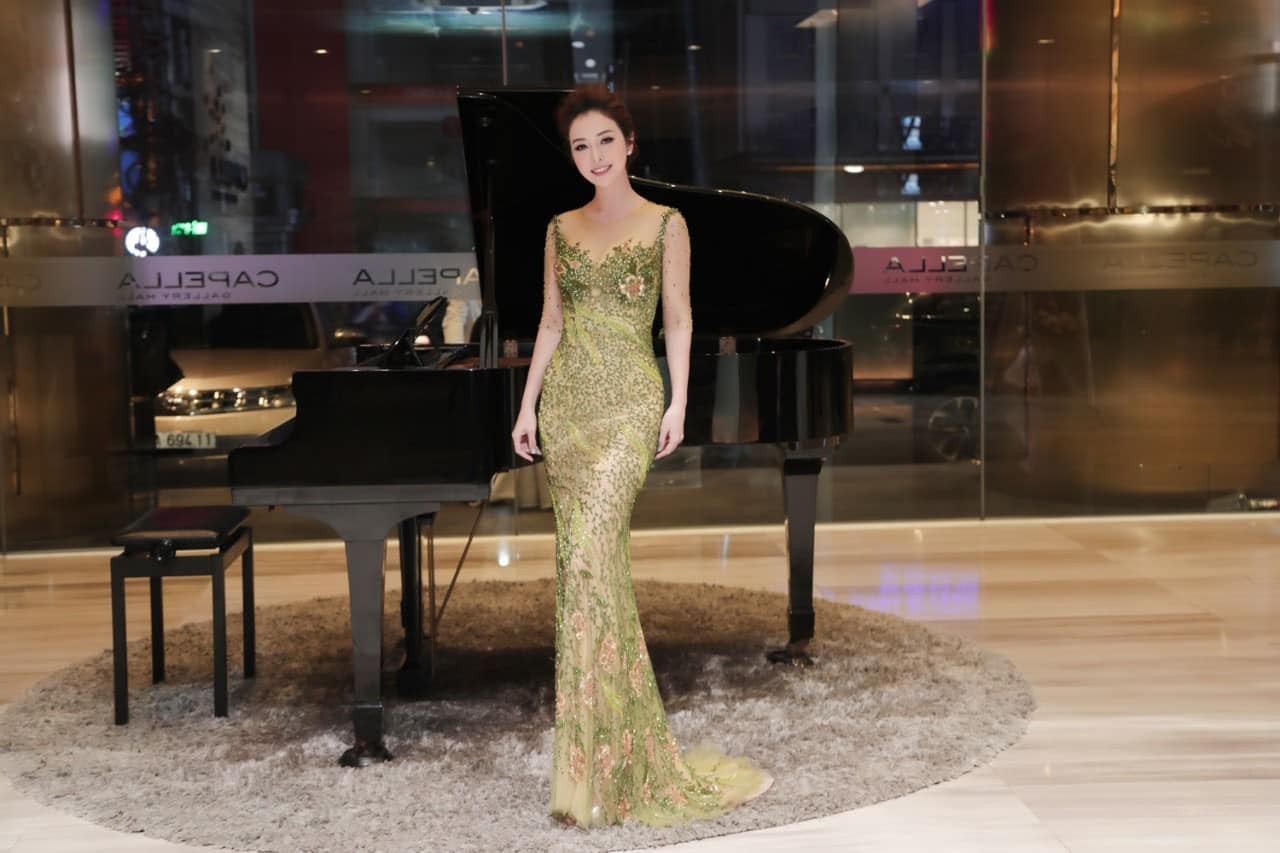 Jennifer Phạm hóa nàng thơ