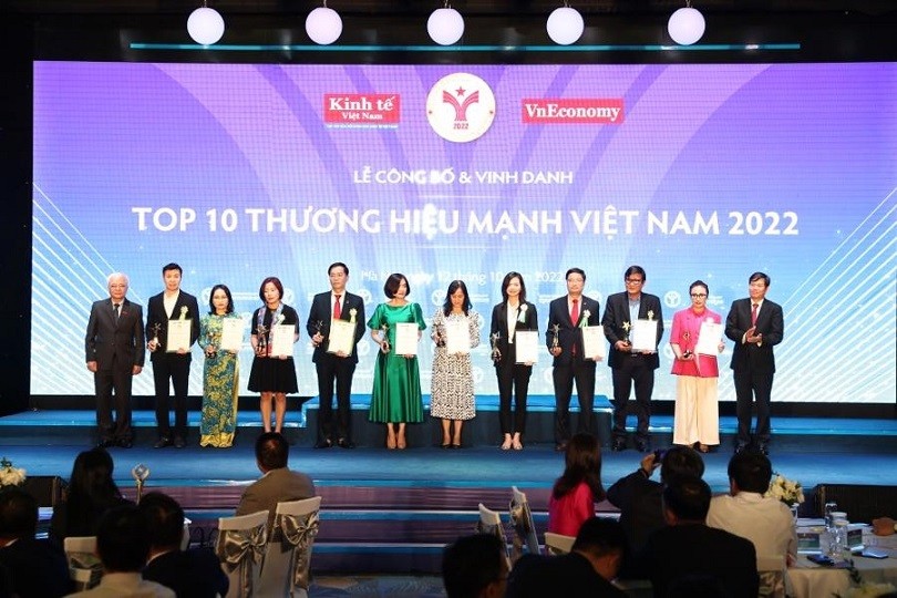 4.	Đại diện 10 Thương hiệu mạnh Việt Nam được vinh danh tại chương trình