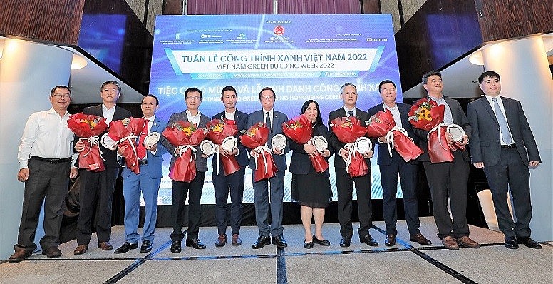 Vinh danh 14 tổ chức, 1 cá nhân có đóng góp tích cực trong phát triển công trình xanh