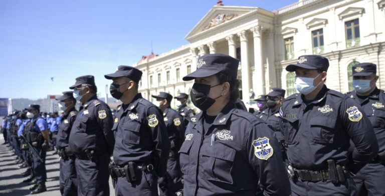 El Salvador kéo dài tình trạng khẩn cấp lần thứ 7 El Salvador kéo dài tình trạng khẩn cấp lần thứ 7