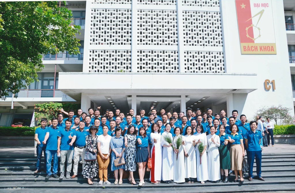 Hiệu trưởng Bách khoa khuyên sinh viên về 'tình yêu thương' và 'lòng nhân ái'