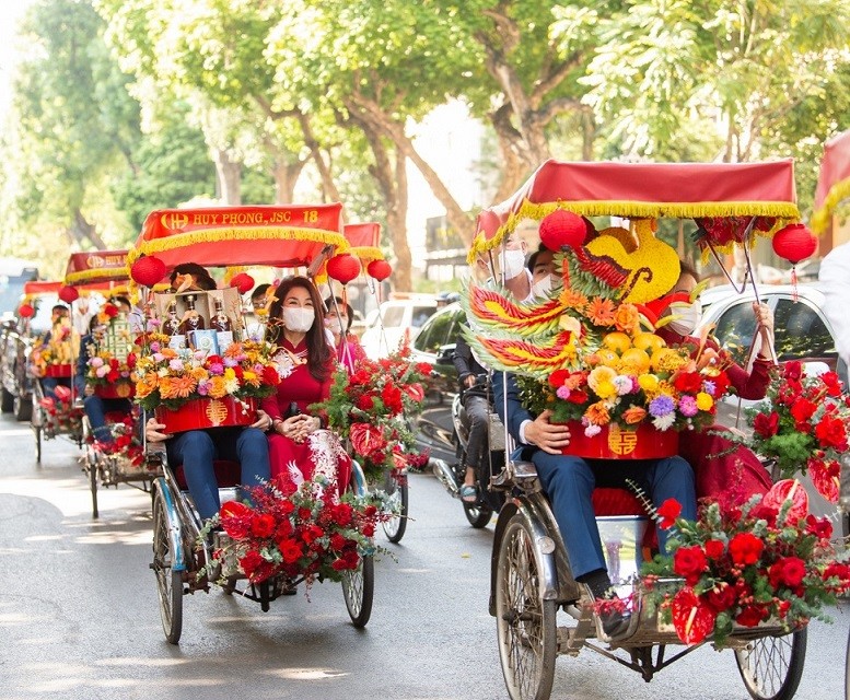 Hoa hậu Ngọc Hân nói về ý nghĩa thiết kế áo dài ăn hỏi của Đỗ Mỹ Linh