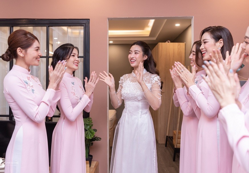 Hoa hậu Ngọc Hân nói về ý nghĩa thiết kế áo dài ăn hỏi của Đỗ Mỹ Linh