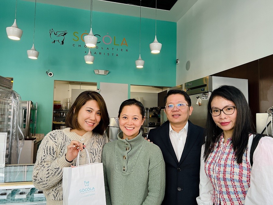 Đoàn công tác của Ủy ban Nhà nước về người Việt Nam ở nước ngoài tại Hoa Kỳ Đoàn công tác của Ủy ban Nhà nước về người Việt Nam ở nước ngoài tại Hoa Kỳ