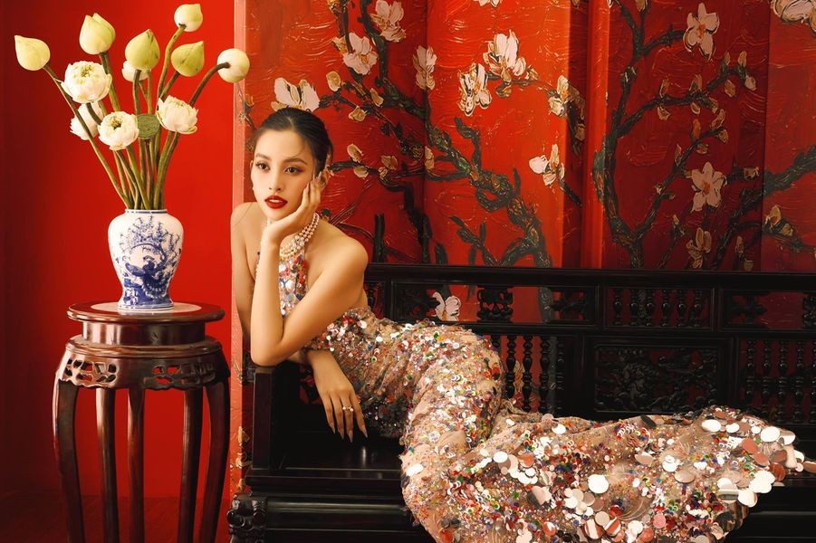 Hoa hậu Tiểu Vy đẹp xuất sắc trong bộ ảnh mới