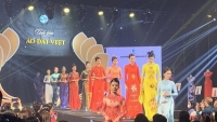 Ngày Phụ nữ Việt Nam: Khơi dậy tình yêu và trách nhiệm với di sản áo dài