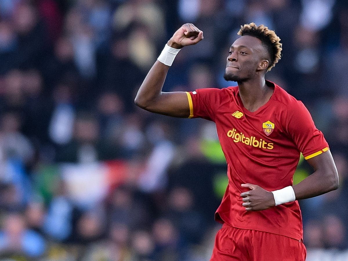 Chuyển nhượng cầu thủ Ngoại hạng Anh ngày 19/10: Arsenal tăng cường chiều sâu đội hình; Liverpool tính mua Wilfried Zaha; HLV MU đánh giá cao Tammy Ab