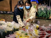 Dự báo thời tiết đêm nay và ngày mai (19-20/10): Hà Nội trời rét, mưa vừa mưa to; vùng núi Bắc Bộ có nơi dưới 12 độ C, Nam Đồng bằng mưa lớn cục bộ