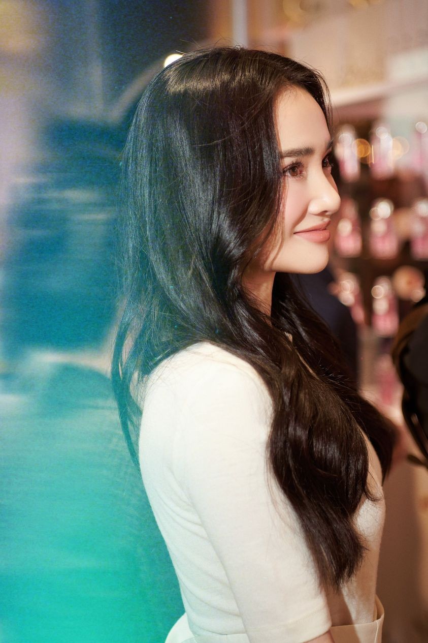 Sao Việt: Hoa hậu Mai Phương Thúy khoe đường cong quyến rũ