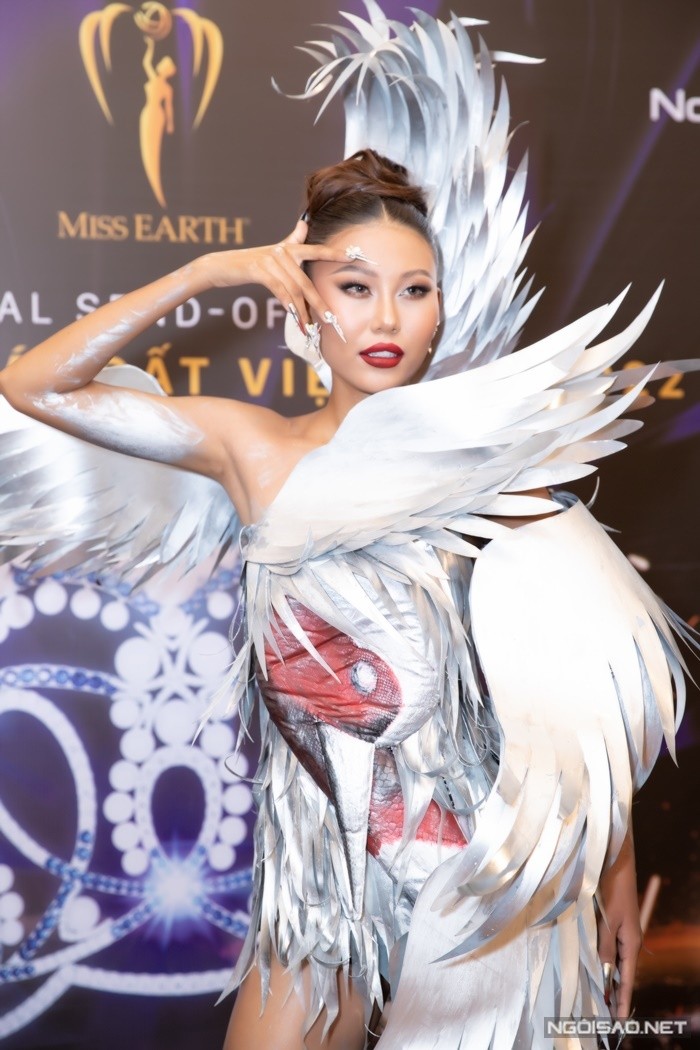 Thạch Thu Thảo đại diện Việt Nam dự thi