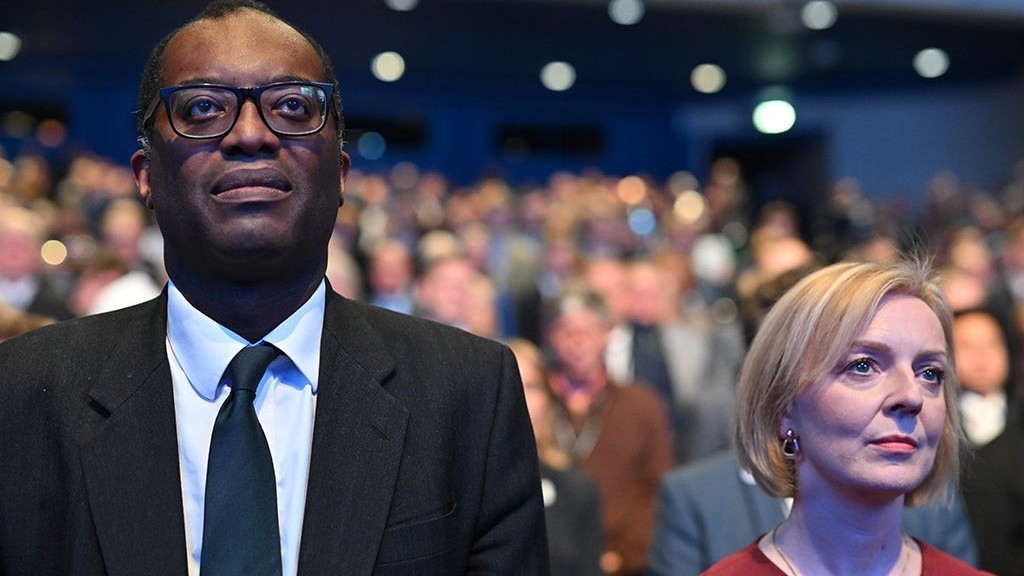 Thủ tướng Anh Liz Truss từ chức: Tại sao là nhiệm kỳ 45 ngày và chương trình kinh tế ‘gây chấn động thị trường’?