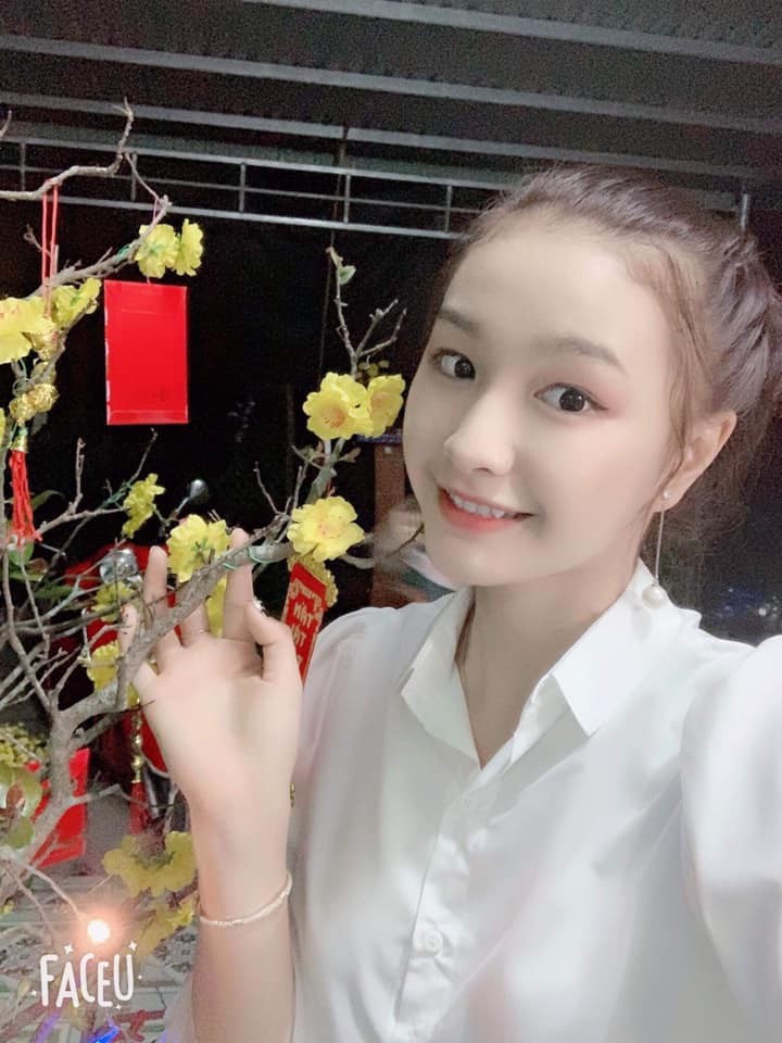 Vẻ đẹp của 'hoa khôi' bóng chuyền Đặng Kim Thanh