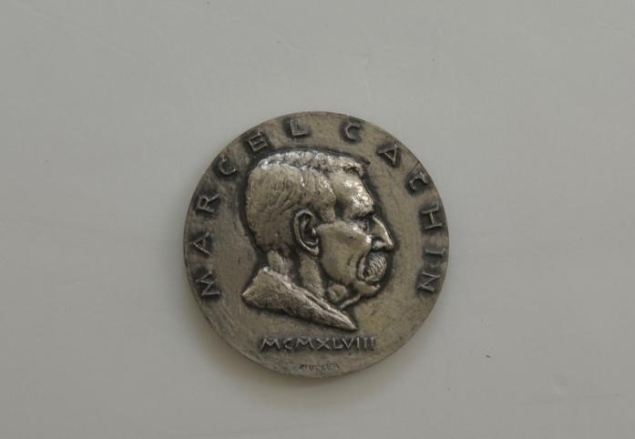 Những tặng phẩm đáng quý kiều bào gửi tặng Bác Hồ