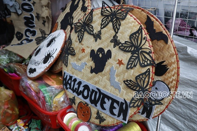 Phố Hàng Mã đón chờ Lễ hội Halloween