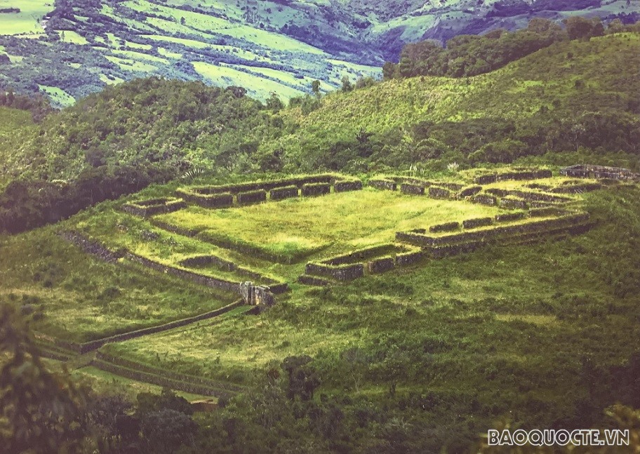 Khai mạc triển lãm ảnh 'Qhapaq Ñan – Con đường Inca hùng vĩ' tại Hà Nội. (Ảnh: Hạnh Lê)