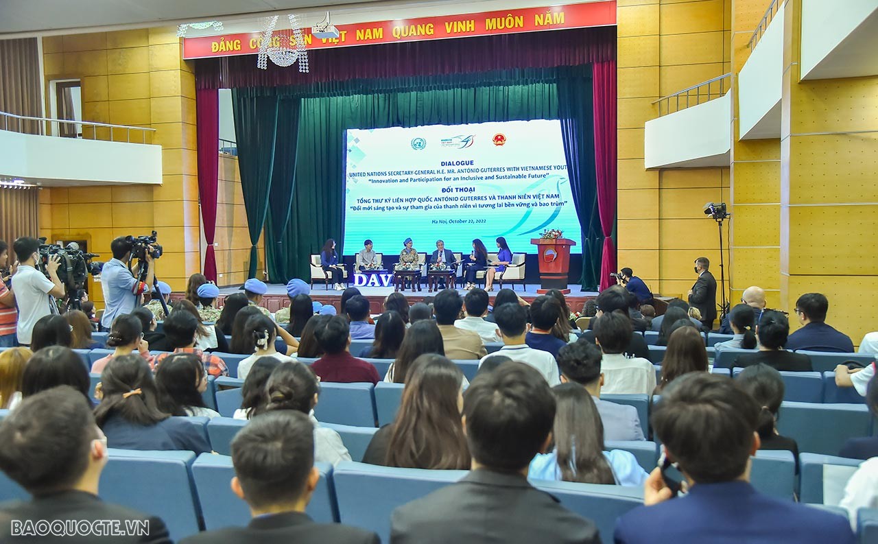 Tổng thư ký Liên hợp quốc trao đổi với thanh niên tại Học viện Ngoại giao. (Ảnh: Tuấn Anh) Tổng thư ký LHQ gửi gắm thông điệp về đoàn kết tới thanh niên Việt Nam