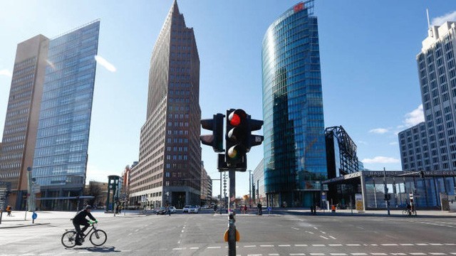 IMF: Kinh tế châu Âu u ám, tăng trưởng ngày một chậm lại và lạm phát tiếp tục tăng IMF: Kinh tế châu Âu u ám, tăng trưởng ngày một chậm lại và lạm phát tiếp tục tăng