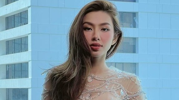 Sao Việt: Nguyễn Thúc Thùy Tiên đăng ảnh quyến rũ, Tăng Thanh Hà đón tuổi mới