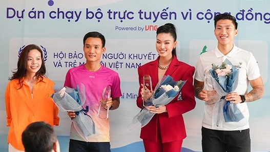 Đoàn Văn Hậu trở thành đại sứ giải chạy trực tuyến vì cộng đồng UpRace