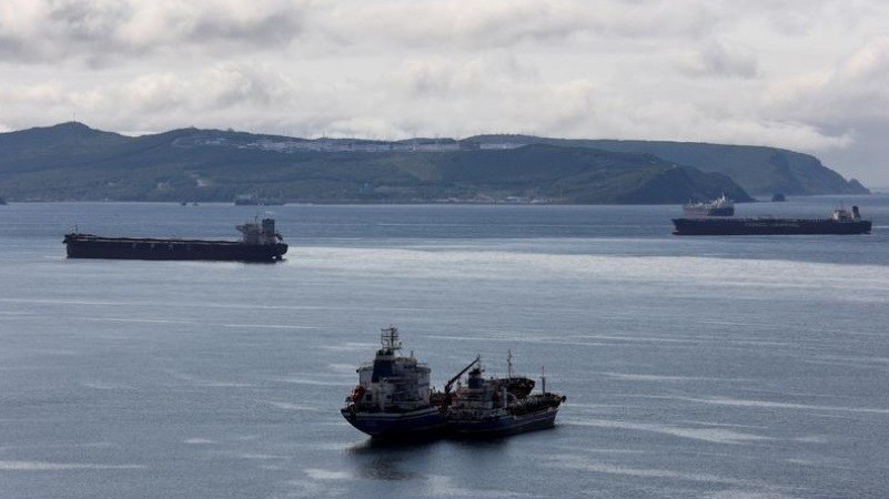 Mỹ và châu Âu có thể phải 'xuống nước' trong vụ áp trần giá dầu Nga?