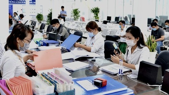 Tăng lương, phụ cấp là vấn đề quan tâm chính của người lao động trong năm 2023