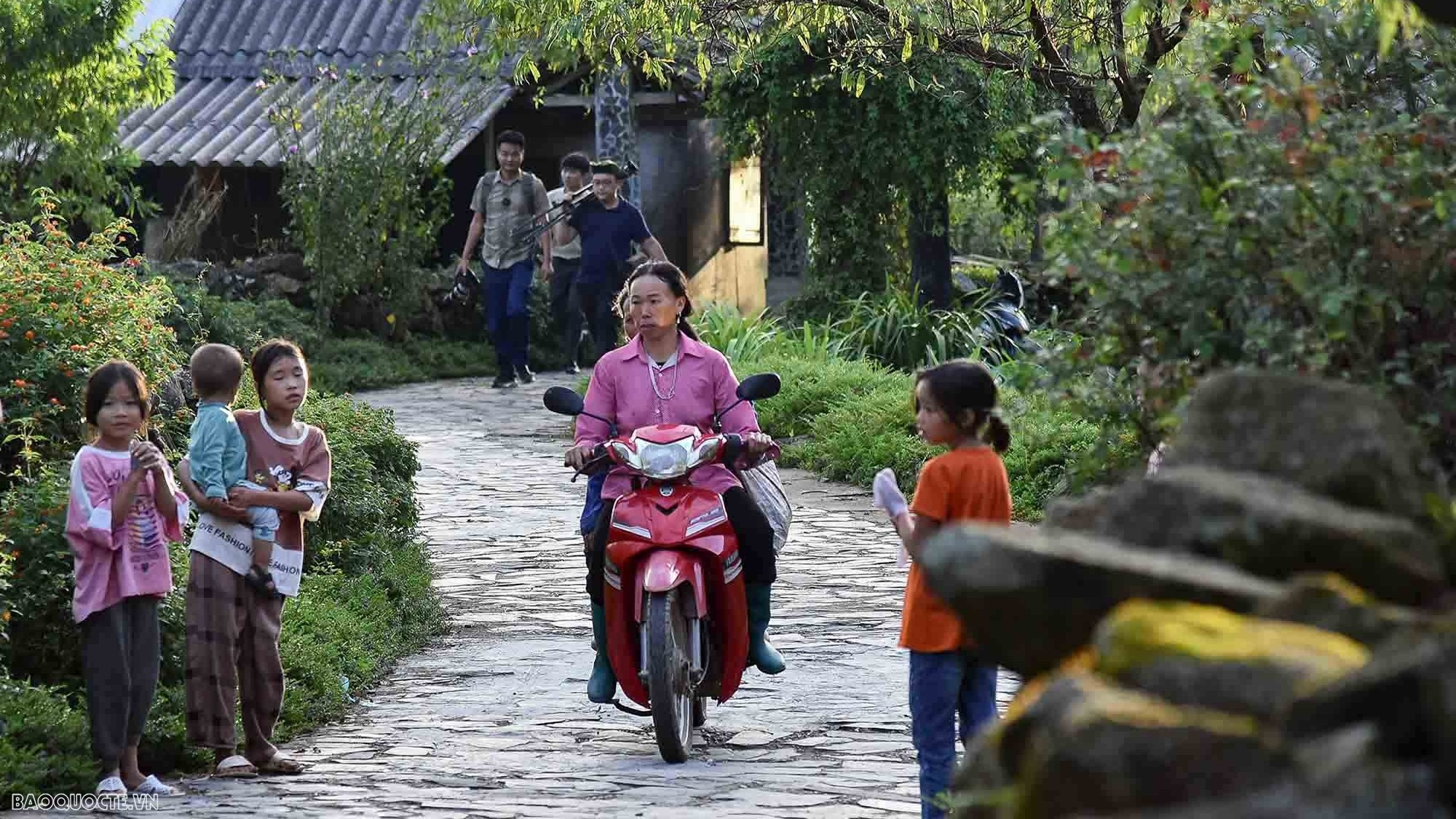 Đến Sì Thâu Chải, nghe Bí thư Chi bộ 27 tuổi kể chuyện làm du lịch cộng đồng