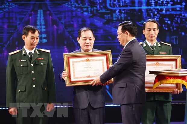 Phát triển khoa học công nghệ