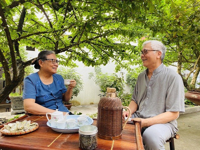 Ông bà Sơn Dung người sáng lập ra thương hiệu Sơn Dung Trà Ông bà Sơn Dung người sáng lập ra thương hiệu Sơn Dung Trà