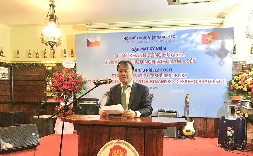 Giao lưu hữu nghị kỷ niệm Quốc khánh Czech và 25 năm thành lập Hội Hữu nghị Việt Nam-Czech
