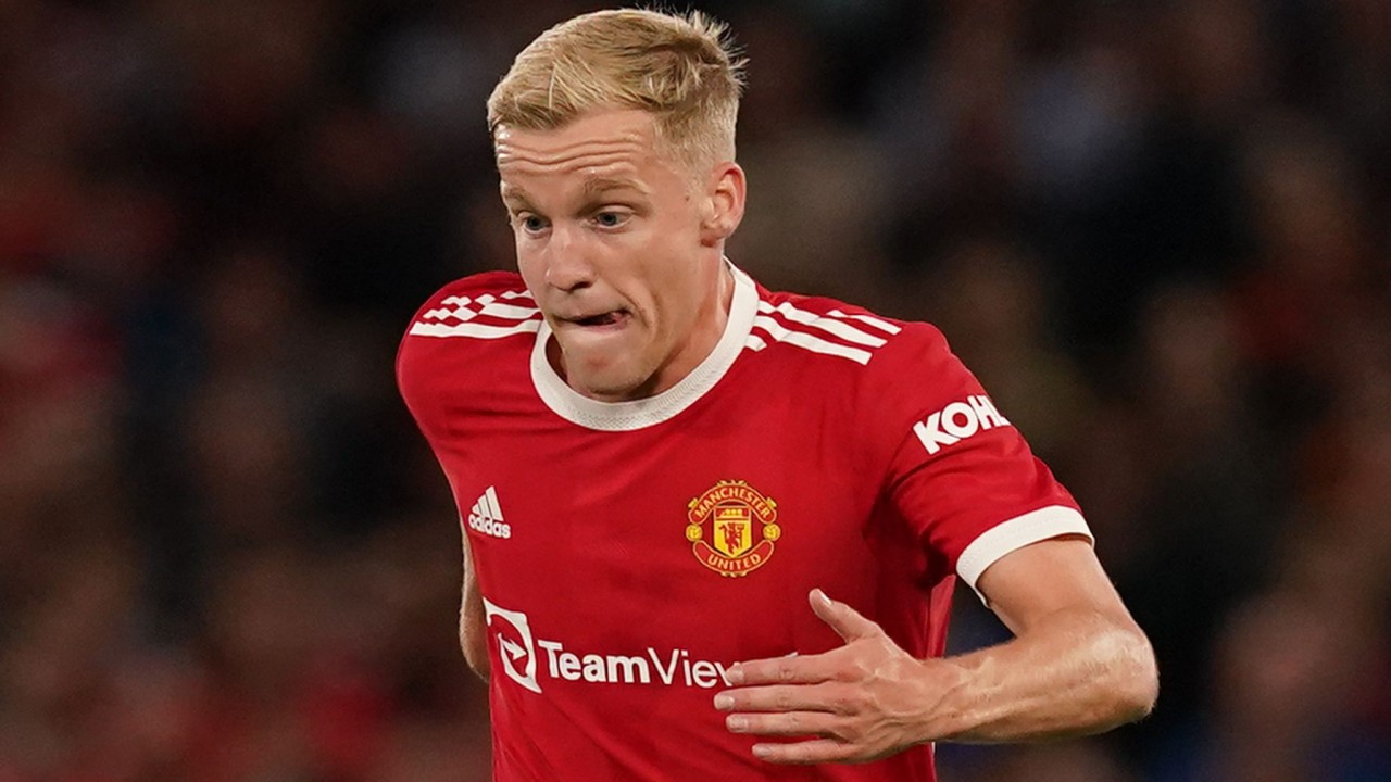 Chuyển nhượng cầu thủ ngày 28/10: Man Utd quan tâm Tyler Adams; Valencia mượn Van de Beek;