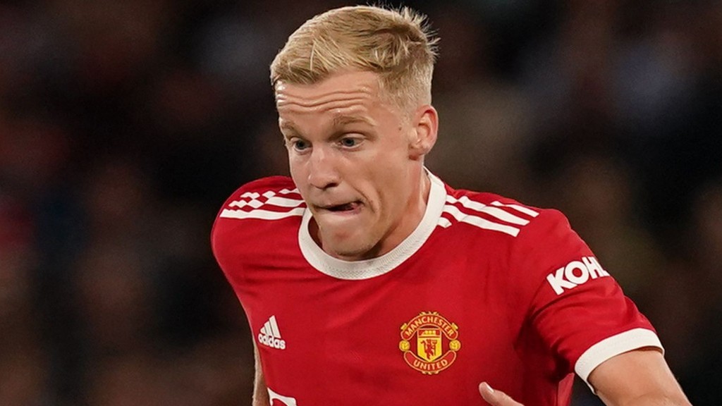 Chuyển nhượng cầu thủ ngày 28/10: Man Utd quan tâm Tyler Adams; Valencia mượn Van de Beek; Văn Quyết gia hạn Ha Nội FC