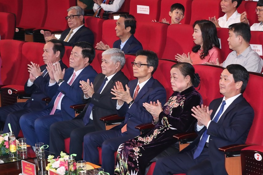 80 tác phẩm được vinh danh Giải báo chí 'Vì sự nghiệp Đại đoàn kết toàn dân tộc' 80 tác phẩm được vinh danh Giải báo chí 'Vì sự nghiệp Đại đoàn kết toàn dân tộc'