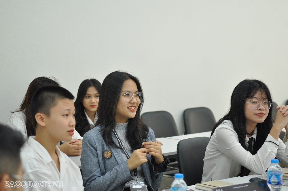 Một phút thư giãn... (Ảnh: Minh Quân)