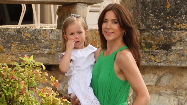 Những bộ trang phục đẹp nhất của công nương Mary, vợ Thái tử Đan Mạch