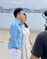 Những hình ảnh hài hước không lên sóng truyền hình của Hồng Diễm và bạn diễn 'Hành trình công lý'