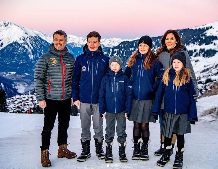 Những bức ảnh gia đình đẹp nhất của Thái tử kế vị Đan Mạch và Công nương Mary