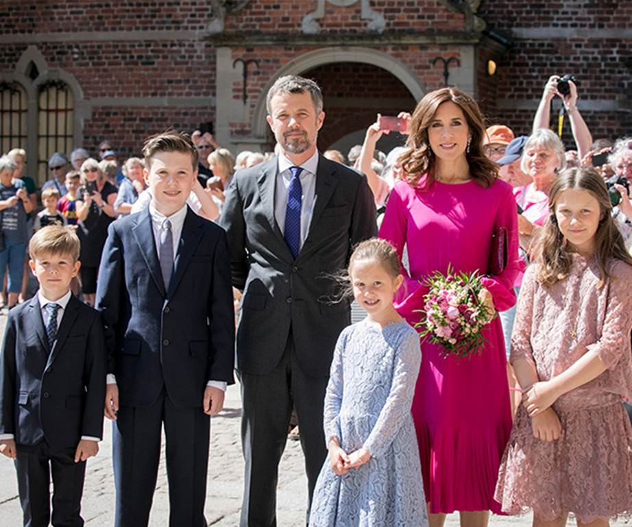 Những bức ảnh gia đình đẹp nhất của Thái tử kế vị Đan Mạch và Công nương Mary