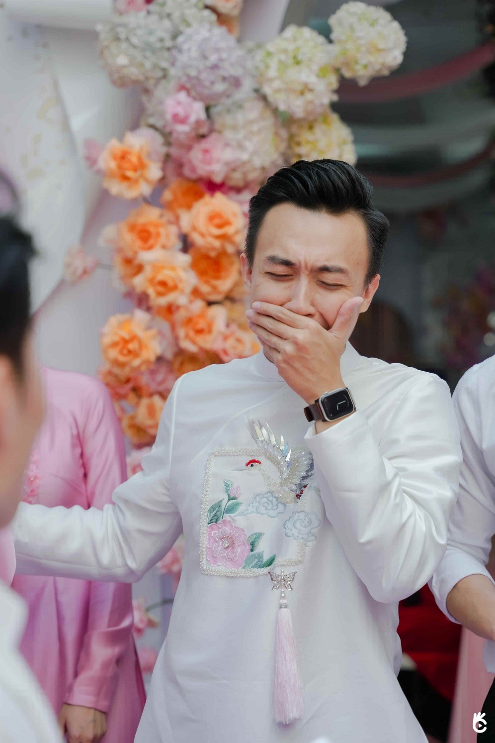 Những hình ảnh đẹp và sang trọng trong lễ ăn hỏi của Hoa hậu Lê Âu Ngân An