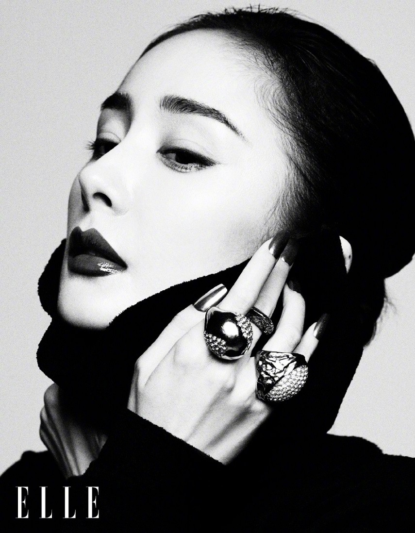 Chụp bộ ảnh khỏe đẹp trên tạp chí, Dương Mịch được fan khen hết lời Chụp bộ ảnh khỏe đẹp trên tạp chí, Dương Mịch được fan khen hết lời