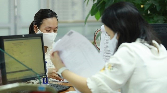 Tăng lương: 'Có thực mới vực được đạo'