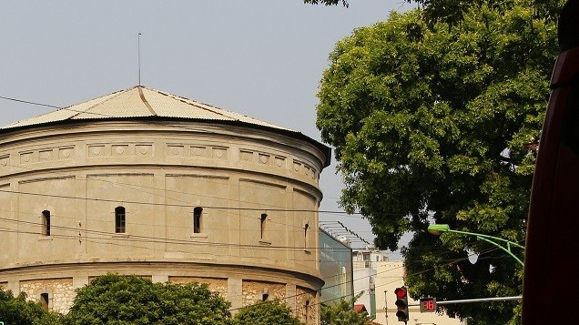 Dự báo thời tiết đêm nay và ngày mai (5-6/11): Hà Nội, Bắc Bộ đêm và sáng sớm trời rét, Tây Bắc có nơi dưới 11 độ C; Nam Bộ chiều nay mưa to cục bộ