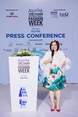 Lựa chọn di sản làm chủ đề Tuần lễ thời trang Quốc tế 2022 Lựa chọn di sản làm chủ đề Tuần lễ thời trang Quốc tế 2022