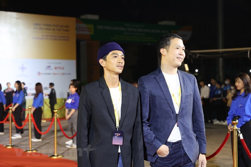 Dàn sao Việt nhộn nhịp trên thảm đỏ lễ khai mạc Liên hoan phim quốc tế Hà Nội