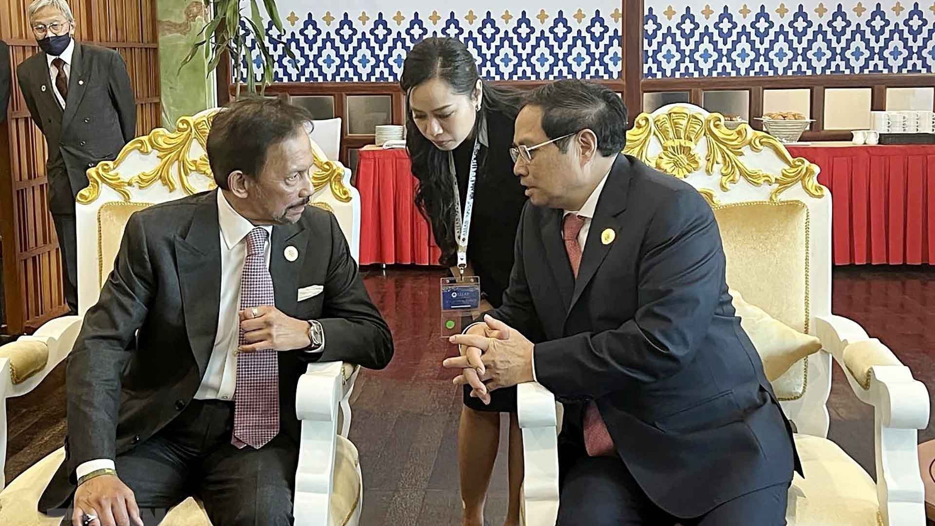 Thủ tướng Phạm Minh Chính gặp Quốc vương Brunei Darussalam
