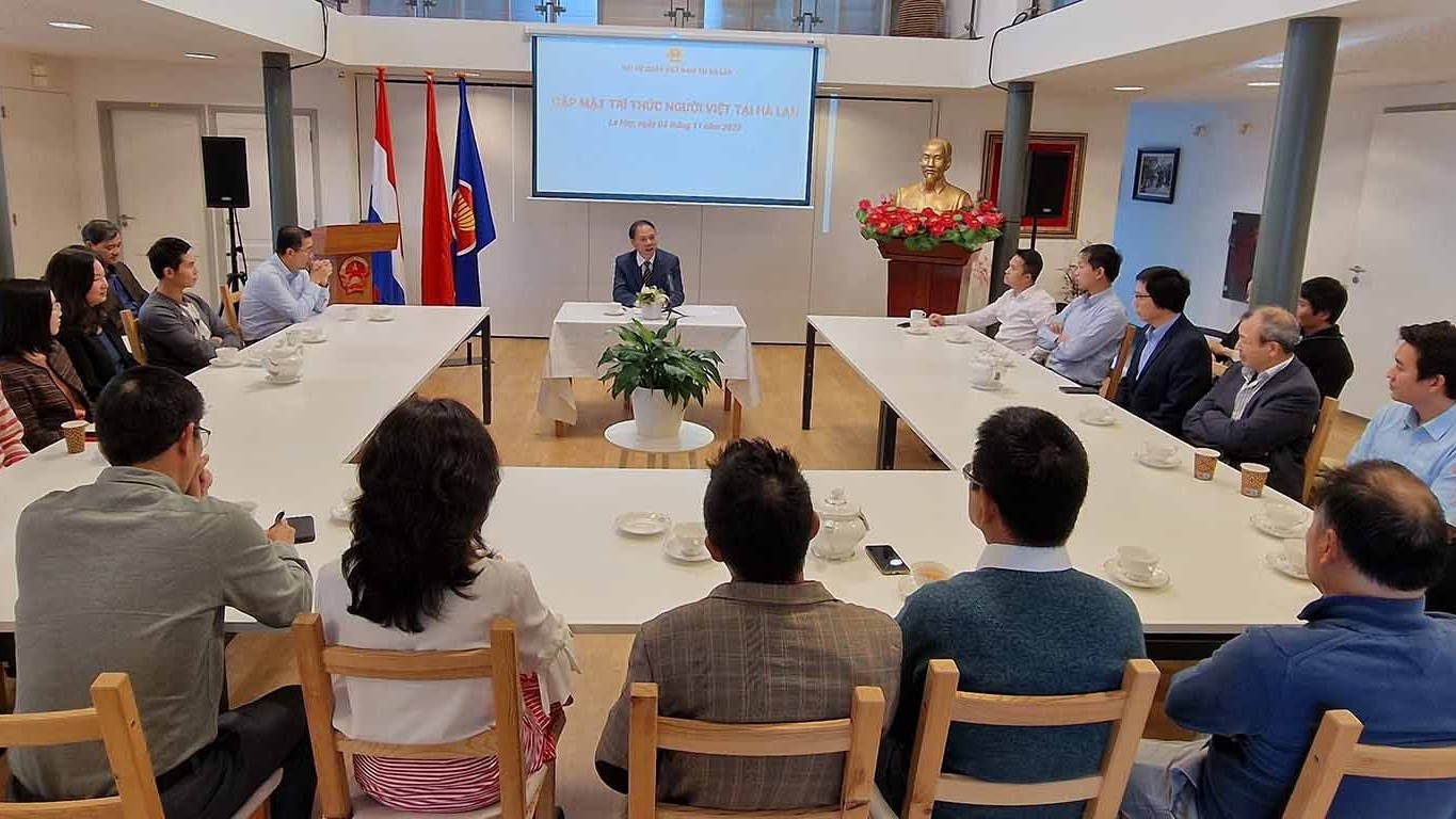 Đại sứ quán Việt Nam gặp gỡ trí thức người Việt tại Hà Lan