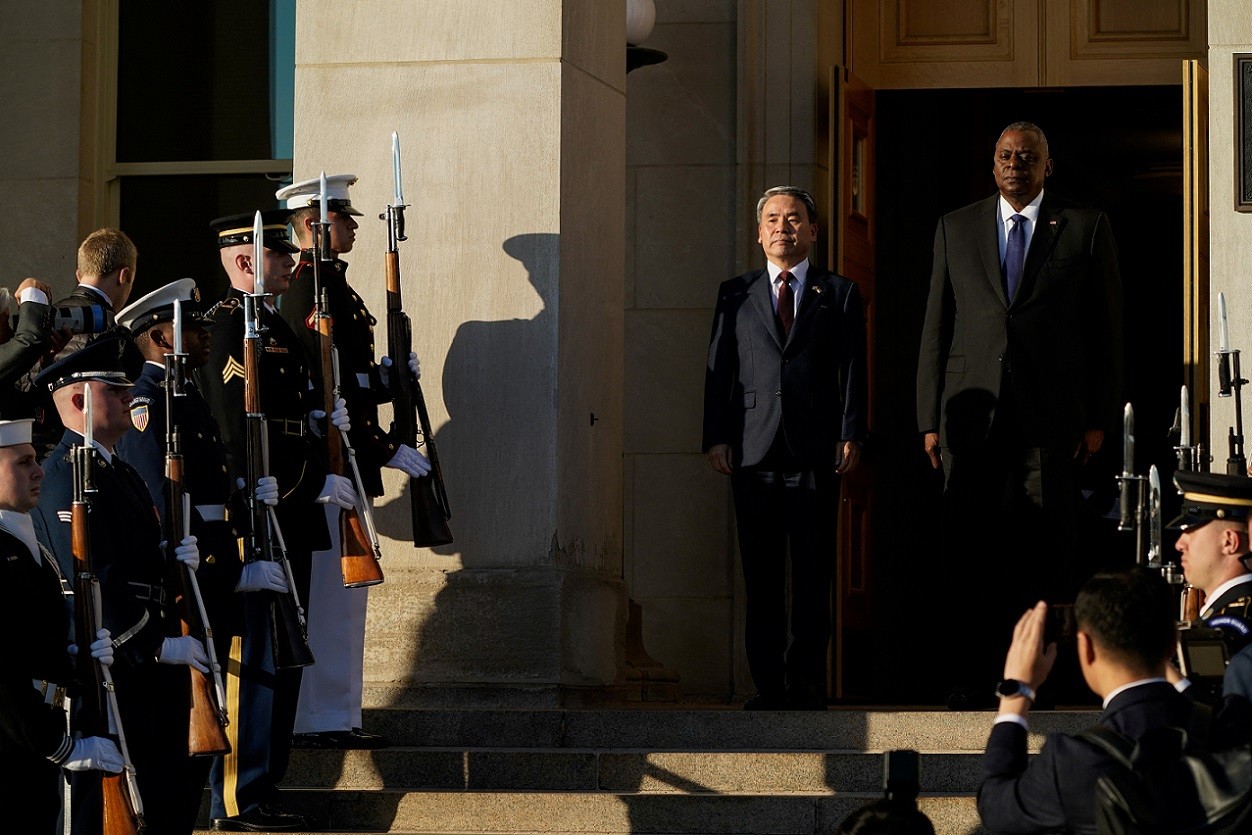 Hàn Quốc bán đạn pháo cho Mỹ để gửi tới Ukraine Hàn Quốc bán đạn pháo cho Mỹ để gửi tới Ukraine