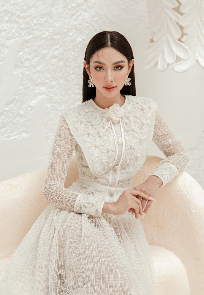 Hoa hậu Thùy Tiên